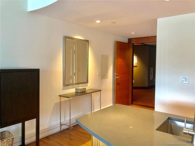 5 Church Lane 410, Westport, CT 06880