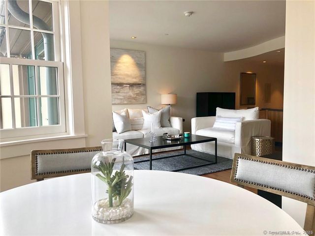 5 Church Lane 410, Westport, CT 06880