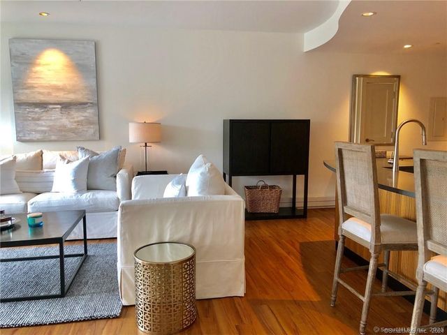 5 Church Lane 410, Westport, CT 06880