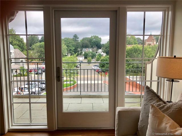 5 Church Lane 410, Westport, CT 06880