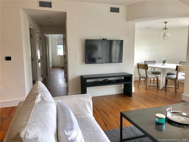 5 Church Lane 410, Westport, CT 06880