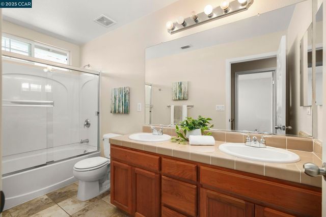 1775 Rose Gate Cmn, Livermore, CA 94551