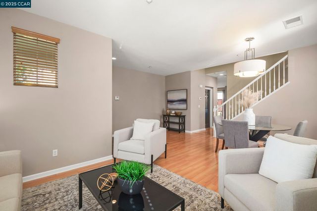 1775 Rose Gate Cmn, Livermore, CA 94551