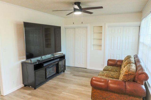 1235 Springdale Dr, Cookeville, TN 38501