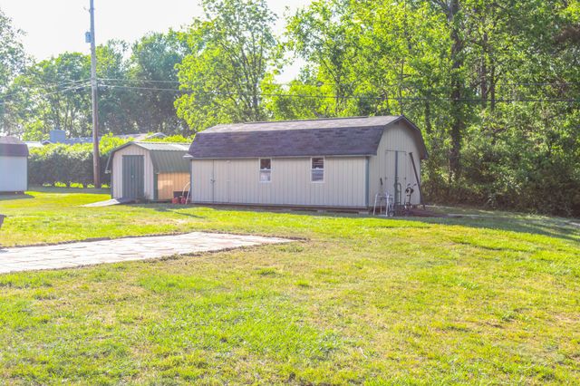 1235 Springdale Dr, Cookeville, TN 38501