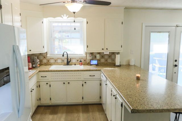 1235 Springdale Dr, Cookeville, TN 38501