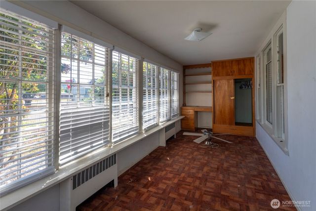 826 9th Street SW, Puyallup, WA 98371