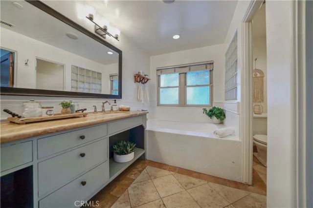1001 Electric Avenue, Seal Beach, CA 90740