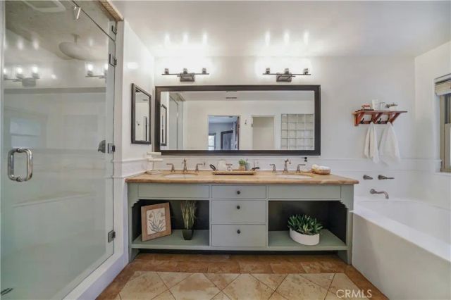 1001 Electric Avenue, Seal Beach, CA 90740