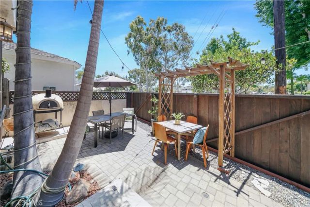 1001 Electric Avenue, Seal Beach, CA 90740