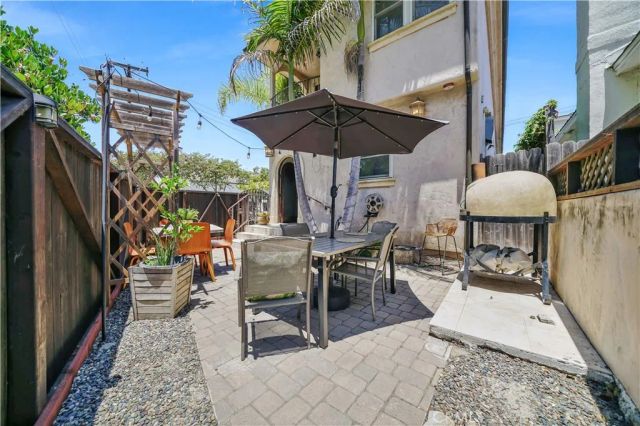 1001 Electric Avenue, Seal Beach, CA 90740