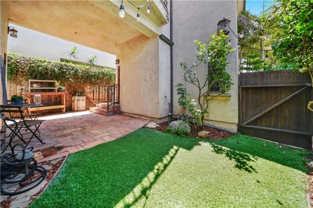1001 Electric Avenue, Seal Beach, CA 90740