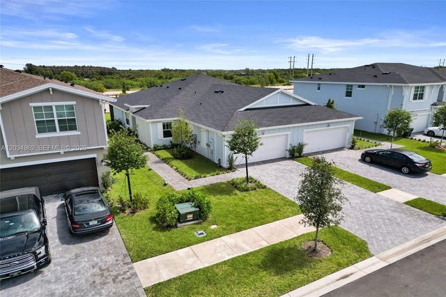 19593 Whispering Creek Rd, Loxahatchee, FL 33470