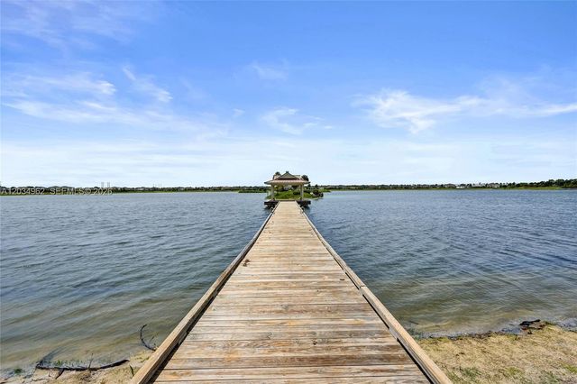 19593 Whispering Creek Rd, Loxahatchee, FL 33470