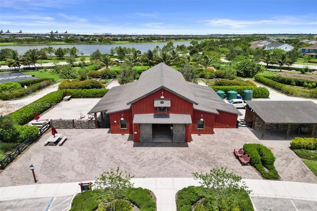 19593 Whispering Creek Rd, Loxahatchee, FL 33470