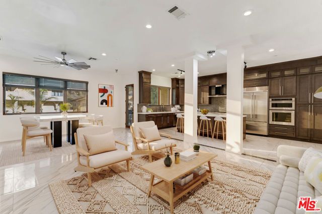 2566 E Chevy Chase Drive, Glendale, CA 91206