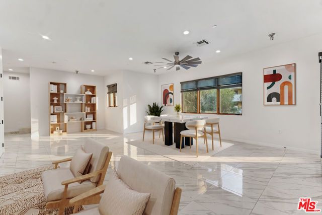 2566 E Chevy Chase Drive, Glendale, CA 91206