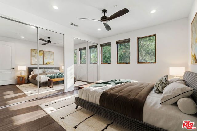 2566 E Chevy Chase Drive, Glendale, CA 91206