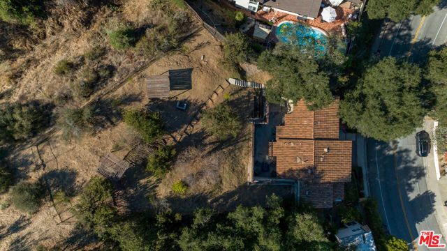 2566 E Chevy Chase Drive, Glendale, CA 91206