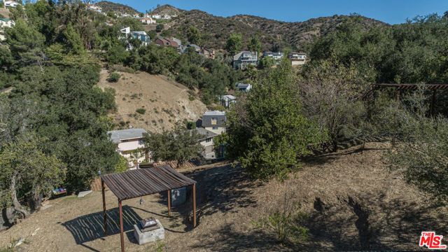 2566 E Chevy Chase Drive, Glendale, CA 91206