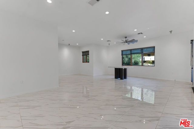 2566 E Chevy Chase Drive, Glendale, CA 91206