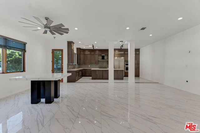 2566 E Chevy Chase Drive, Glendale, CA 91206