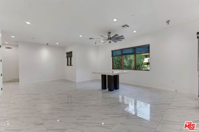 2566 E Chevy Chase Drive, Glendale, CA 91206