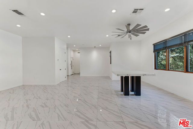 2566 E Chevy Chase Drive, Glendale, CA 91206