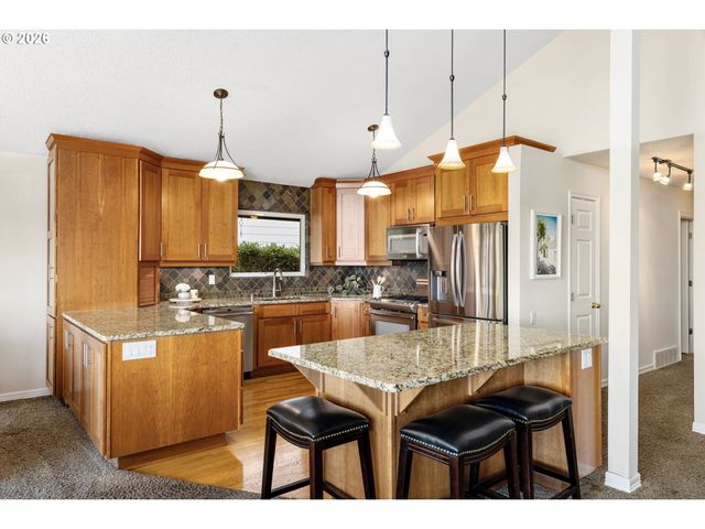 1658 FIRCREST Dr, Lake Oswego, OR 97034