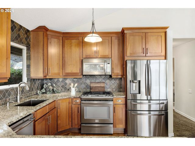 1658 FIRCREST Dr, Lake Oswego, OR 97034