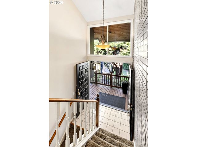 1658 FIRCREST Dr, Lake Oswego, OR 97034