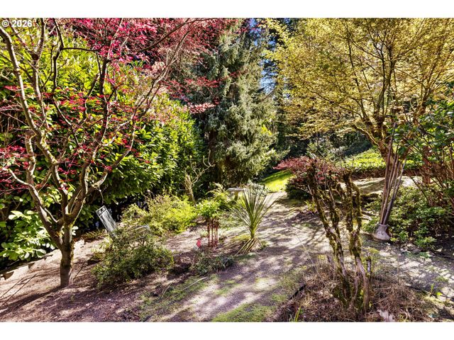 1658 FIRCREST Dr, Lake Oswego, OR 97034