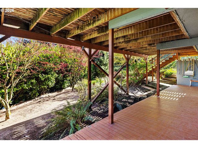 1658 FIRCREST Dr, Lake Oswego, OR 97034