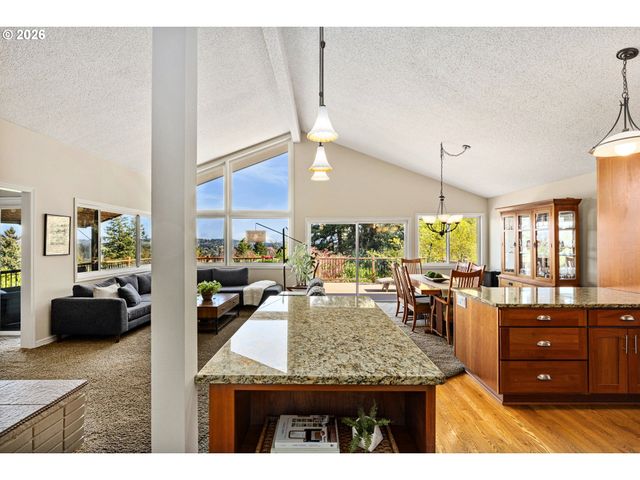 1658 FIRCREST Dr, Lake Oswego, OR 97034