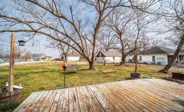 687 Salem Avenue, Rolla, MO 65401