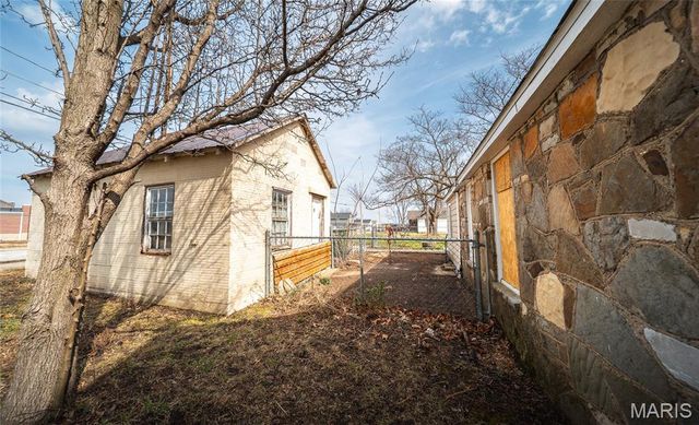 687 Salem Avenue, Rolla, MO 65401