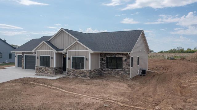 1837 Arbor Ridge Way, Janesville, WI 53548