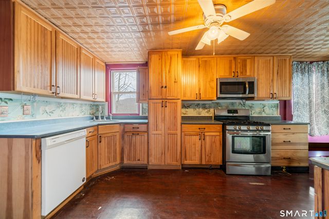 80 Ward Street, Naugatuck, CT 06770