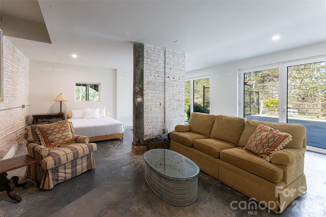 81 Edgemont Road, Asheville, NC 28801