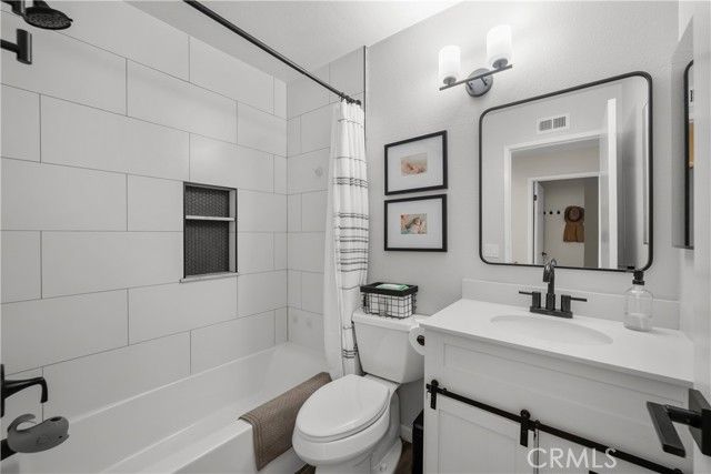 28518 Victoria, Castaic, CA 91384