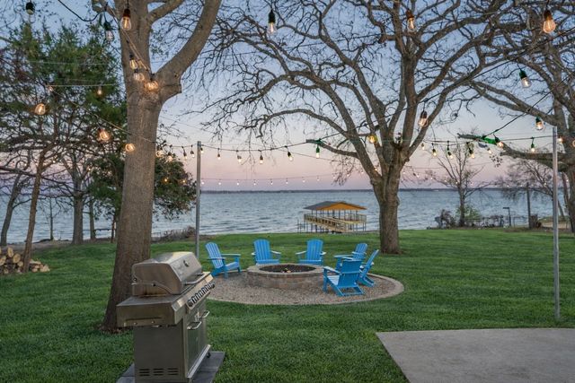 1425 Oak Hill Drive, Kemp, TX 75143