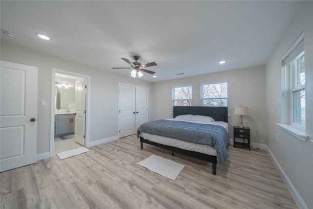 1425 Oak Hill Drive, Kemp, TX 75143