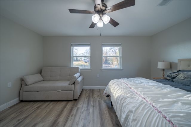 1425 Oak Hill Drive, Kemp, TX 75143