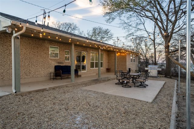 1425 Oak Hill Drive, Kemp, TX 75143