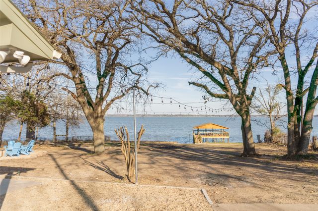 1425 Oak Hill Drive, Kemp, TX 75143