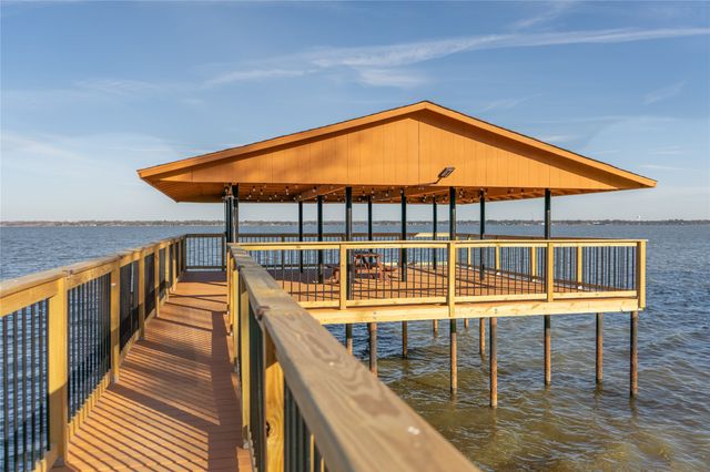 1425 Oak Hill Drive, Kemp, TX 75143