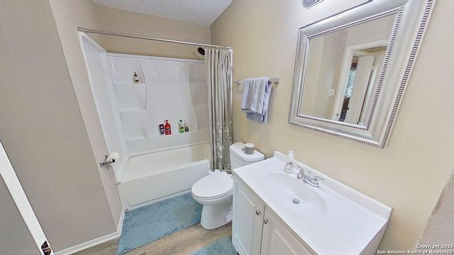 6203 Valley Knight, San Antonio, TX 78250