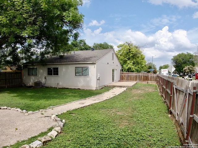 6203 Valley Knight, San Antonio, TX 78250