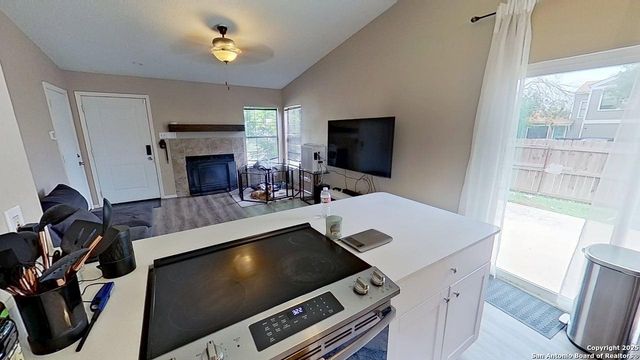 6203 Valley Knight, San Antonio, TX 78250