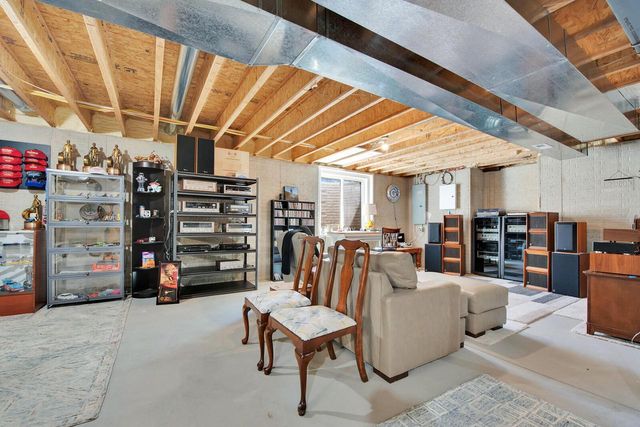 184 Winterberry LANE, Grafton, WI 53024